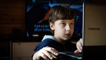 Les réseaux sociaux sont-ils devenus dangereux pour les enfants