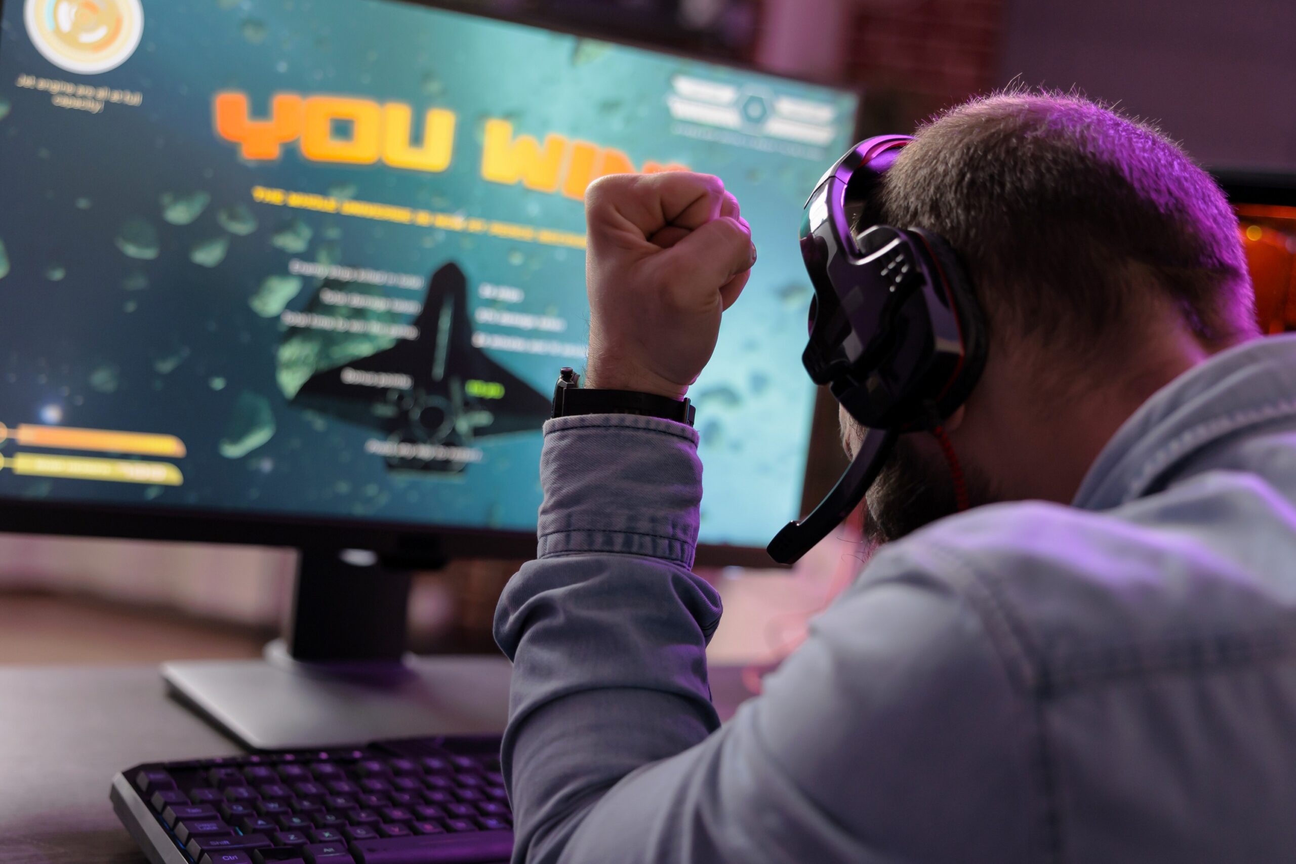 réseaux sociaux influent sur le développement de jeux